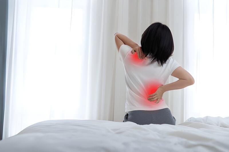 How a Chiropractor Kew Can Help Relieve Chronic Back and Neck Pain